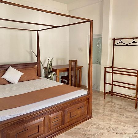 Sasmika Villa Surf And Yoga Hostel Уелигама Екстериор снимка